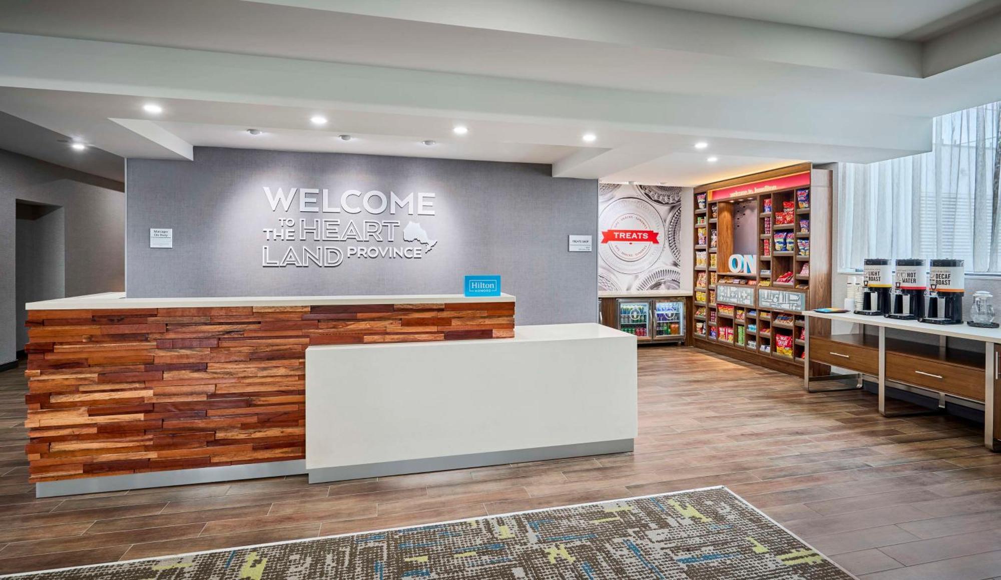 Hampton Inn By Hilton Hamilton Bagian luar foto
